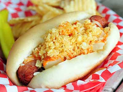 Read more about the article Hot Dog El Colombiano